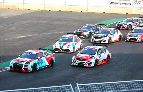 “鐵馬”大戰引爆賽場(圖1)